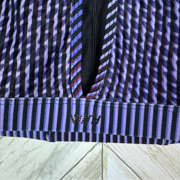 Peloton Array of Color Purple Striped Wear It To Heart WITH Sports Bra - Picture 7 of 9